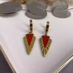 Çelik Üçgen Plaka Kırmızı Küpe Gold